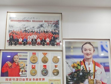 img-title Viral Peraih Medali Olimpiade Paris 2024 Pulkam Jadi Pelayan Restoran