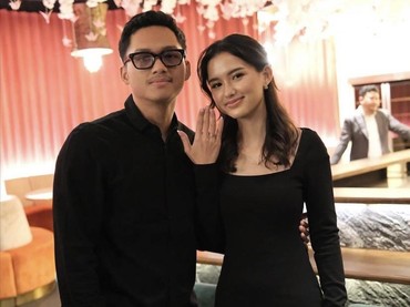 img-title Pacar Azriel Hermansyah Diduga Mualaf Jelang Pernikahan, Ashanty Bilang Begini
