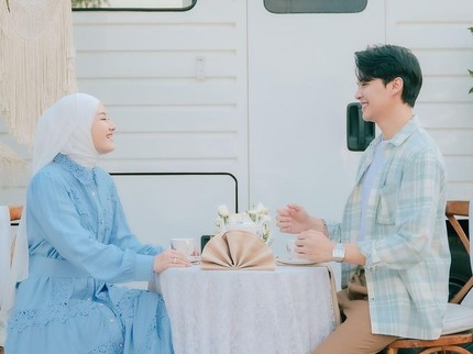 Terpopuler: Potret Hadiah Campervan Rey Mbayang untuk Dinda Hauw