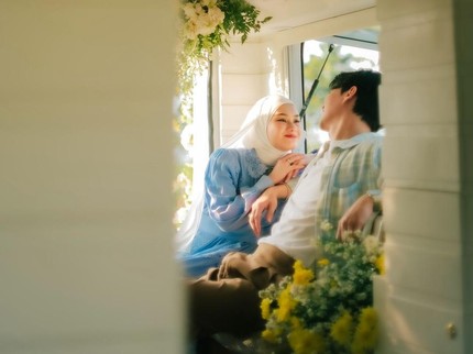 5 Potret Hadiah Campervan Rey Mbayang untuk Dinda Hauw, Dekornya Cantik bak di Drama Korea