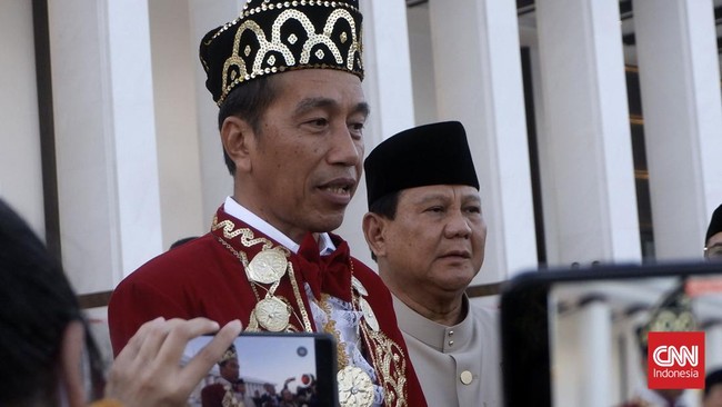 Jokowi memaklumi Presiden ke-5 Megawati Soekarnoputri dan Presiden ke-6 SBY tidak dapat datang dalam upacara HUT RI ke-79 di Istana Negara, IKN, Sabtu (17/8).