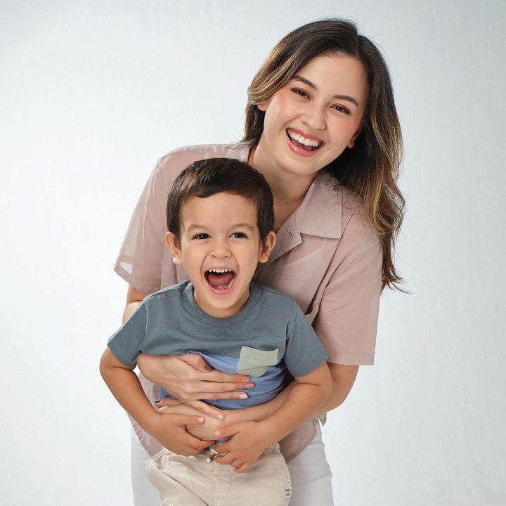 <p>Anak pertama Kimberly Ryder, Rayden Starlight Akbar, lahir pada 19 November 2019. Perempuan 31 tahun ini melahirkan Rayden di kampung halaman sang ayah di Inggris, melalui persalinan pervaginam atau normal. (Foto: Instagram @kimbrlyryder)</p>