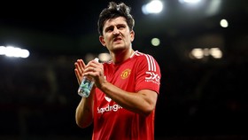 Meme Lord Maguire yang Dipuji Netizen Usai MU Hajar Fulham