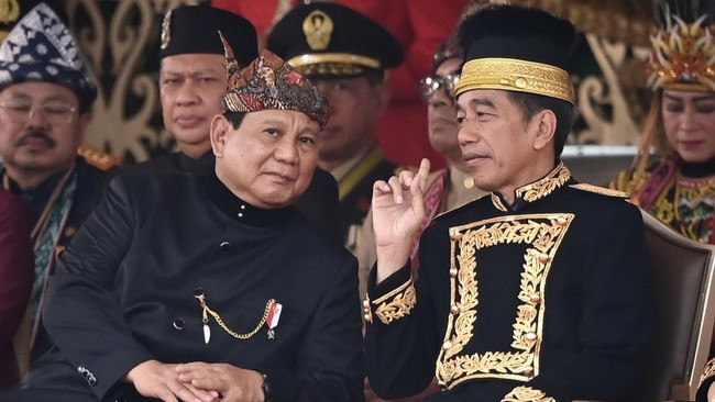 Presiden terpilih Prabowo Subianto membantah jika hubungannya dengan Presiden Jokowi mengalami keretakan seperti nan beredar di publik belakangan ini.