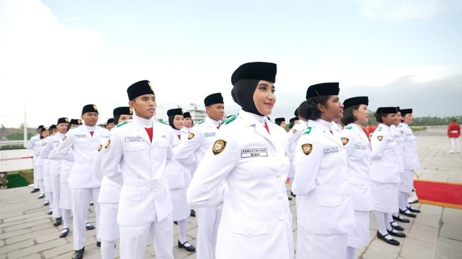 Kepala Staf Kodam VI/Mulawarman Brigjen TNI Bayu Permana selaku perwira upacara mengungkapkan nama tim Paskibraka yang bertugas 17 Agustus 2024.