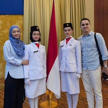 Rionaldo Stokhorst Bangga dan Haru Saat 2 Putrinya Jadi Paskibra