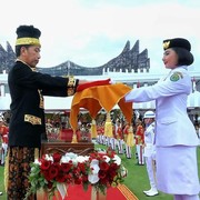 Selalu Berpakaian Adat, Intip Busana Keluarga Presiden Jokowi di Perayaan HUT RI