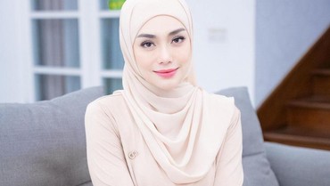 Sudah Mualaf, 6 Potret Cantik Celine Evangelista Saat Pakai Hijab