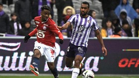 Eks Wonderkid MU Cedera Parah, Diangkut Ambulans dan Didoakan Lawan