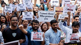 Dokter India Protes Kasus Pemerkosaan sampai Gencatan Senjata Gaza