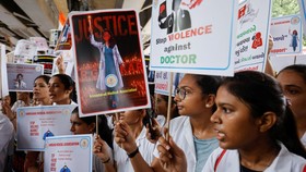 Pengadilan Perintahkan Bentuk Satgas Anti Kekerasan Nakes di India