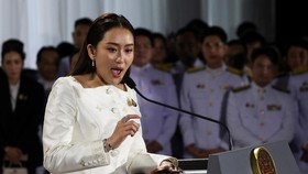 Warga Thailand Demo Tuntut PM Paetongtarn Mundur