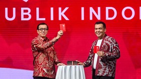FOTO: Penampakan Paspor Indonesia Desain Baru Berwarna Merah