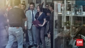 FOTO: Serah Terima Jessica Wongso Usai Bebas Bersyarat