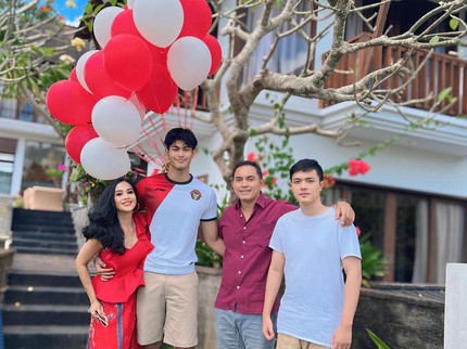 5 Potret Marco Putra Diah Permatasari Rayakan Ultah Bertepatan di Momen 17 Agustus