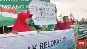 Warga Pulau Rempang Menangis, Tolak PSN Rempang Eco City