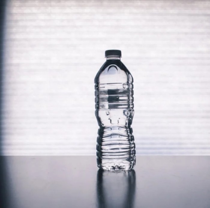 Botol air mineral /Foto: Pexels/Steve Johnson