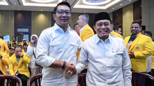 Ridwan Kamil dan Suswono dipasangkan untuk maju di Pilgub Jakarta. Tak tanggung-tanggung, duet ini didukung oleh 12 partai politik.