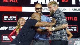 Tiket Mike Tyson vs Jake Paul Disebut Tak Laku