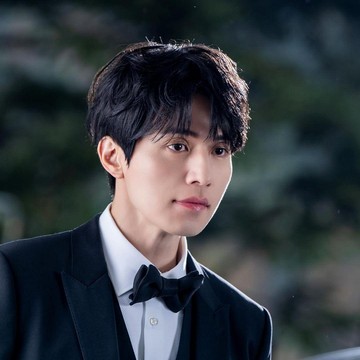 Melajang di Usia Kepala Empat, Aktor Korea Lee Dong Wook Ungkap Alasan Tak Berkencan