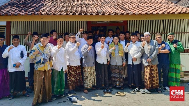 Para ulama yang tergabung dalam Musyawarah Besar (Mubes) Alim Ulama di Bangkalan berencana akan mensosialisasikan rencana menggelar Muktamar Luar Biasa NU.