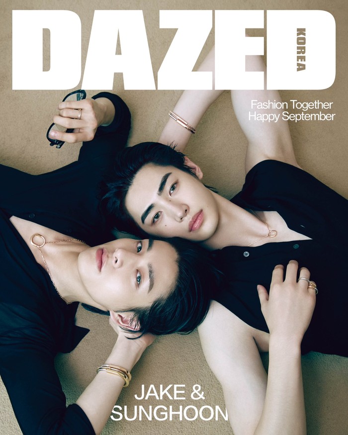 Pada Senin, (19/8), DAZED KOREA merilis sampul majalah edisi terbaru yang menampilkan Jake dan Sunghoon ENHYPEN dalam balutan perhiasan Tiffany & Co.. Visual keduanya yang memesona sontak bikin para penggemar terpana. / Foto: x.com/DazedKorea