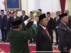 Jokowi Lantik 3 Kepala Badan: Hasan Nasbi-Dadan Hindayana-Taruna Ikrar