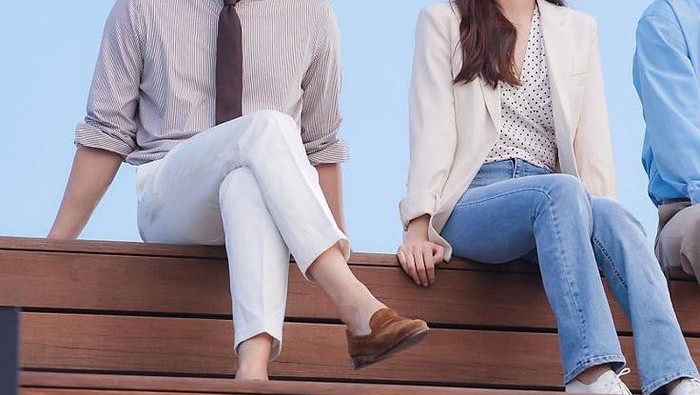 Reuninya Dinantikan, Kim Seon Ho Pertimbangkan Bintangi Drama 'Delusion' bersama Bae Suzy