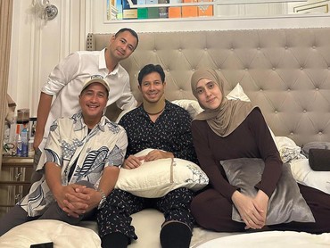img-title Terpopuler: Raffi Ahmad Jenguk Sonny Septian hingga Jessica Wongso Bebas Bersyarat