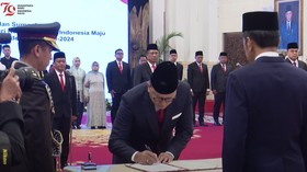 Jokowi Resmi Lantik Rosan Roeslani Jadi Menteri Investasi