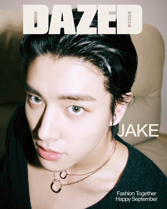 Sebelumnya, kedua idol K-Pop kelahiran tahun 2002 ini telah beberapa kali menghadiri event offline merek perhiasan mewah tersebut serta melakukan pemotretan majalah mengenakan perhiasan Tiffany & Co. dalam beberapa kesempatan. / Foto: x.com/DazedKorea