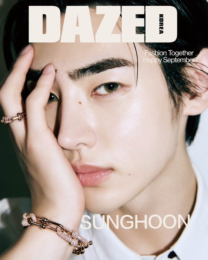 Sementara itu, hasil pemotretan lengkap Jake dan Sunghoon ENHYPEN bersama majalah DAZED KOREA edisi September 2024 baru dapat dilihat saat perilisannya pada 30 Agustus 2024 mendatang. Ditunggu ya, Beauties! / Foto: x.com/DazedKorea
