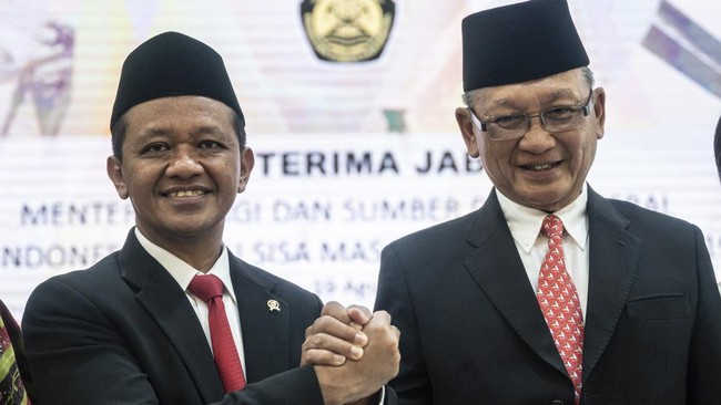 Bahlil Lahadalia meminta seluruh pejabat eselon 1 Kementerian ESDM bekerja sampai malam untuk membantunya belajar selama dua bulan menjabat menteri.
