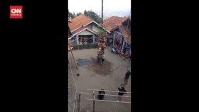VIDEO: Viral Peserta Lomba Panjat Pinang Tewas, Begini Kronologisnya
