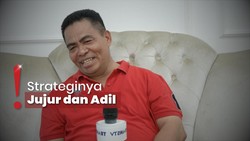 img-title Hidupi 24 Anak dan 3 Istri, Umar Kei: 1 Keluarga Rp100 Juta Per Bulan
