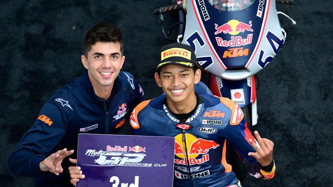 Haru dan Bahagia Menghias Wajah Veda Ega Usai Meraih Kemenangan Perdana di Rookies Cup 2024