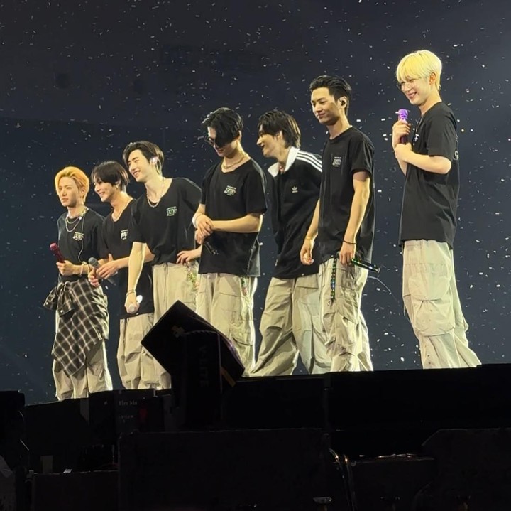 <p>Tak lupa, Adiba membagikan sedikit rekaman alias <em>fancam</em> dari konser bertajuk<em> ENHYPEN WORLD TOUR "FATE PLUS" IN JAKARTA</em> itu, Bunda. "<em>Fancam</em>-ku enggak panjang karena fokus nonton, <em>starstruck!"</em> ucapnya. (Foto: Instagram @adiba.knza)</p>