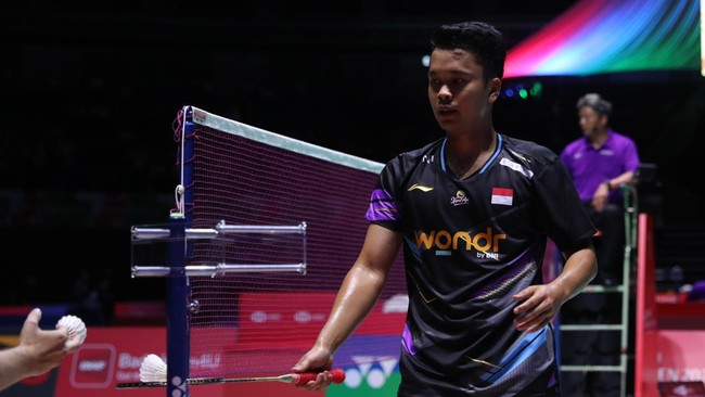 Atlet badminton tunggal putra Indonesia Anthony Sinisuka Ginting memastikan mundur dari turnamen All England 2025.