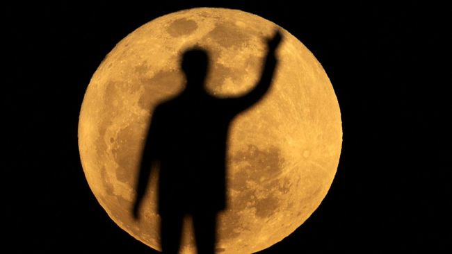 Manusia Mau Menambang Bulan-Berlomba Buru Sumber Energi Ini