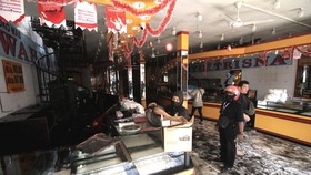 FOTO: Kebakaran Pasar Induk Krian Sidoarjo