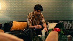 Lirik Lagu Tragedy - dhruv