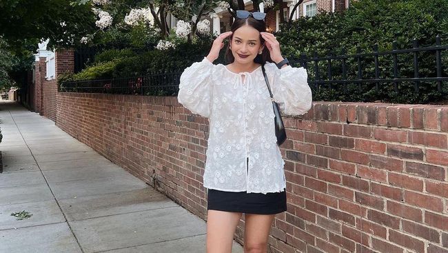 Get The Look: OOTD Kasual Enzy Storia untuk Hangout