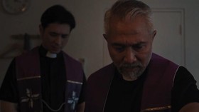 Sinopsis Kuasa Gelap, Misi Jerome Kurnia dan Lukman Sardi Usir Iblis