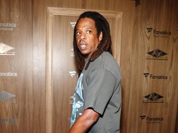Jay-Z Pakai Jam Tangan Bugatti Rp 5,2 Miliar, Pertama di Dunia yang Punya