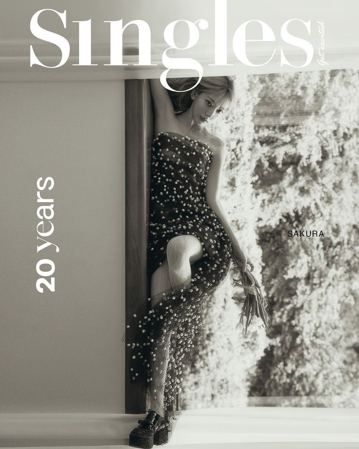 Hasil pemotretan LE SSERAFIM sebagai model sampul majalah Singles Korea edisi September 2024 ini dirilis pada Selasa, (13/8). Adapun dua versi cover yang dikeluarkan oleh majalah tersebut yakni versi grup dan solo. / Foto: instagram.com/singlesmagazine