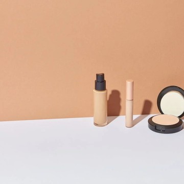 Ketahui Bedanya Foundation, Cushion dan Skintint! Mana yang Cocok untuk Kamu?