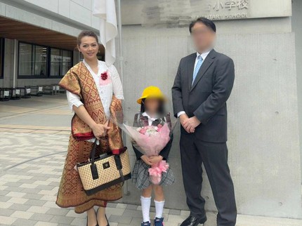 Cerita Lastmi AFI saat Anak Masuk SD di Jepang, Dapat Alat Tulis & Buku Paket Gratis