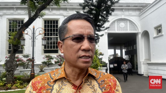 Menkumham Supratman Andi mengatakan Presiden Jokowi berpesan padanya soal lapas dan imigrasi, juga membahas perkembangan RUU Perkoperasian.