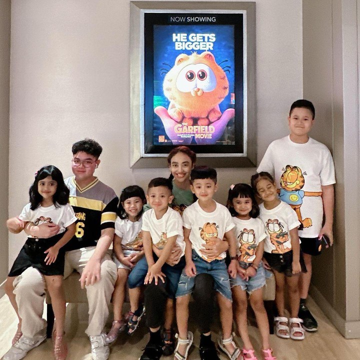 <p>Bertahun-tahun berlalu, kini ke-13 anak adopsi Monica Soraya sudah tumbuh besar dan menggemaskan. Monica pun kerap mengunggah momen keseruan dan kekompakan bersama anak-anak pada laman Instagram. (Foto: Instagram: @monica_soraya_haryanto)</p>