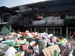 450 Lapak Pedagang di Pasar Krian Sidoarjo Hangus Terbakar